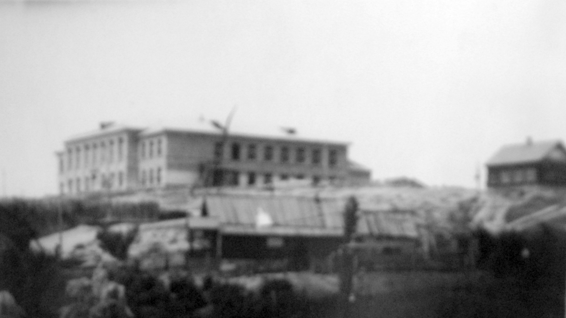Средняя школа № 1 (18) города Октябрьска (Батраки–пристань). 1960 г. Завершение строительства нового здания школы.